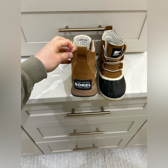 Sorel Women's Out N About III Classic Waterproof Duck Boot - Picture 3 of 5